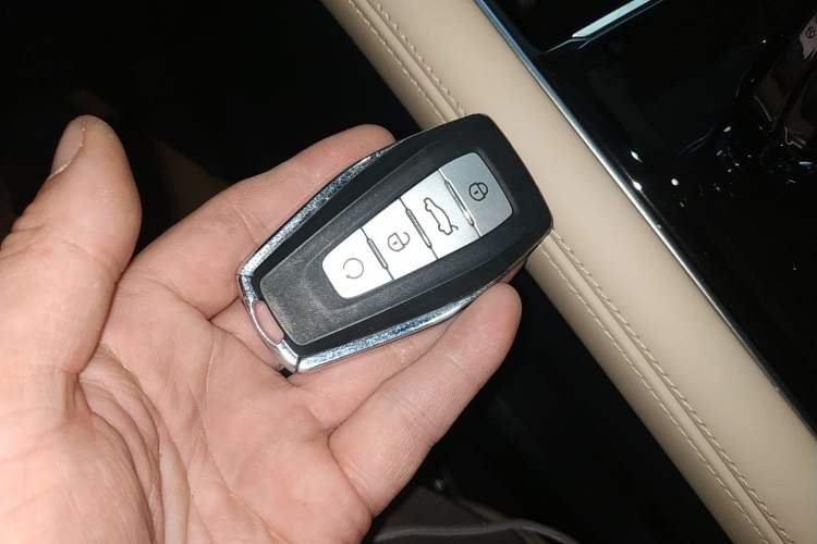 Used Geely Auto Monjaro L 2025 Dongfang Yao 2.0TD Automatic Lanxing Edition Vehicle Key
