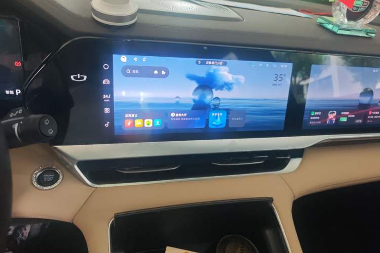 Used Geely Auto Monjaro L 2025 Dongfang Yao 2.0TD Automatic Lanxing Edition Audio And AC Panel