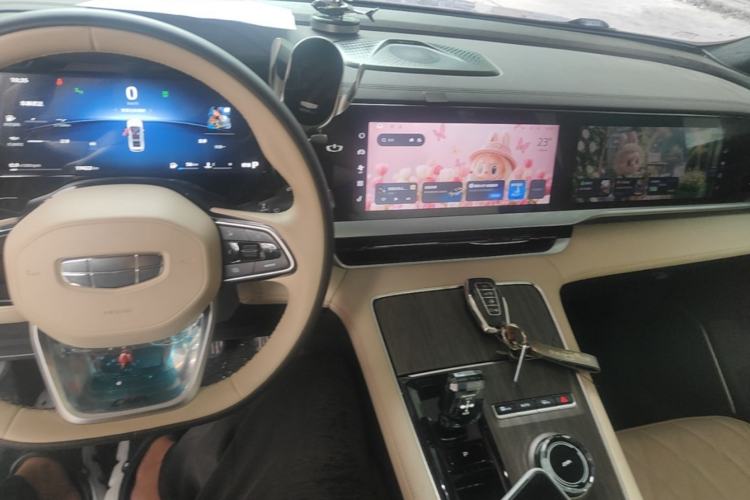 Used Geely Auto Monjaro L 2025 Dongfang Yao 2.0TD Automatic Lanxing Edition Center Console