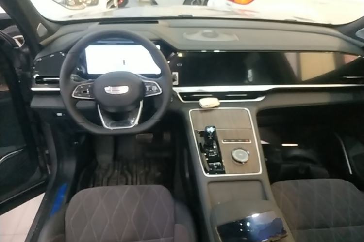 Used Geely Auto Monjaro L 2025 Dongfang Yao 2.0TD Automatic All-Wheel-Drive Wangyue Edition Center Console