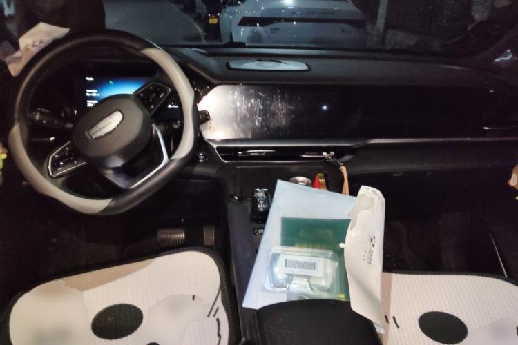 Used Geely Auto Monjaro L 2025 Dongfang Yao 2.0TD Automatic Lanxing Edition Center Console
