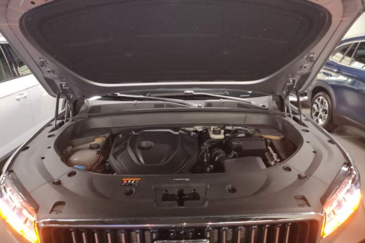 Used Geely Auto Monjaro L 2025 2.0TD Automatic Xingyun Version Engine Bay