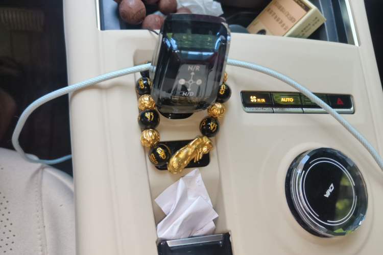 Used Geely Auto Monjaro L 2025 Dongfang Yao 2.0TD Automatic Lanxing Edition Gear Lever