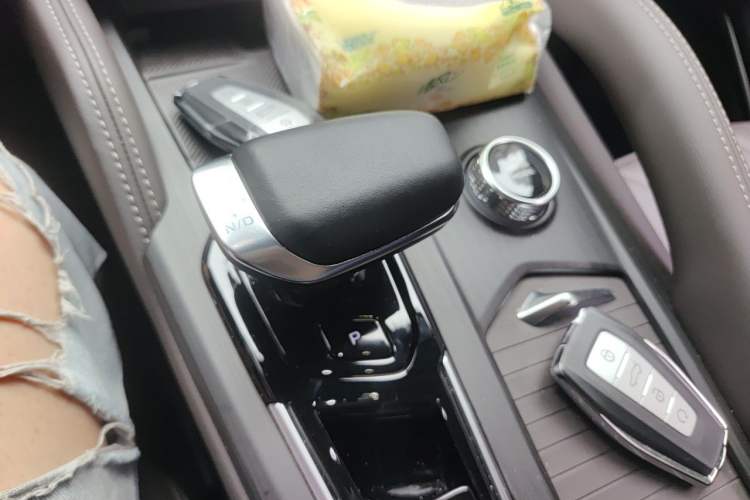 Used Geely Auto Monjaro L 2025 2.0TD Automatic Xingyun Version Gear Lever