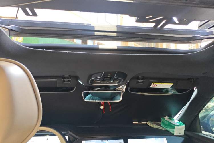 Used Geely Auto Monjaro L 2025 Dongfang Yao 2.0TD Automatic All-Wheel-Drive Wangyue Edition Headliner