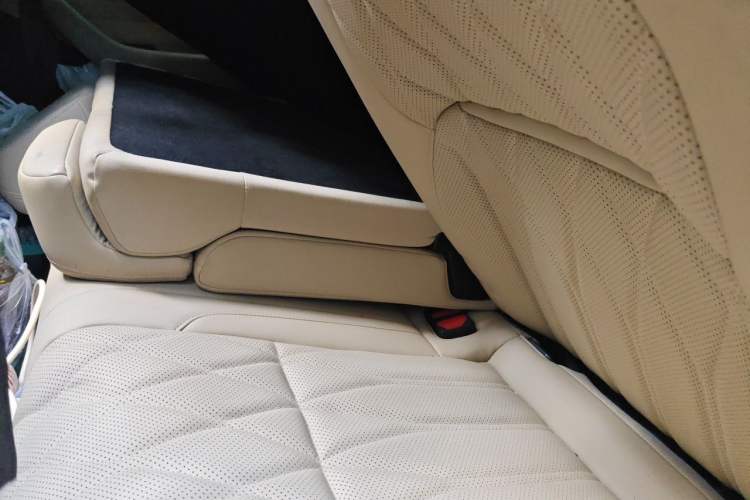 Used Geely Auto Monjaro L 2025 Dongfang Yao 2.0TD Automatic All-Wheel-Drive Wangyue Edition Left Rear Seat