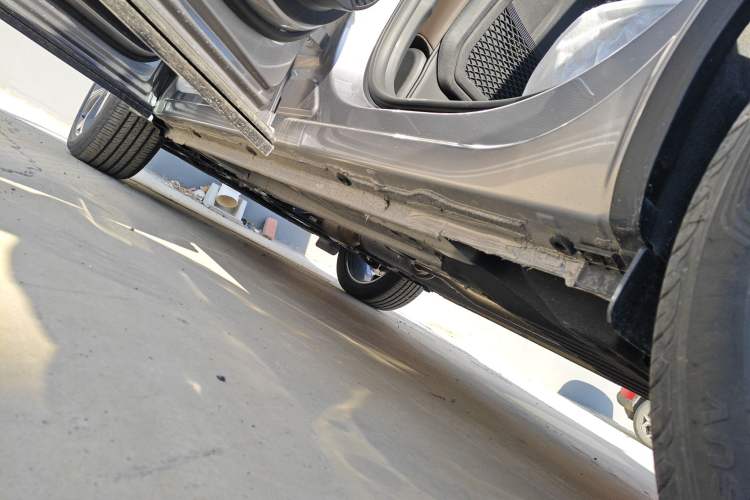 Used Geely Auto Monjaro L 2025 2.0TD Automatic Xingyun Version Left Side Sill