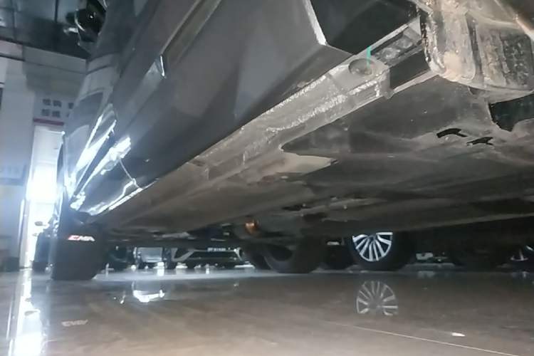 Used Geely Auto Monjaro L 2025 Dongfang Yao 2.0TD Automatic Lanxing Edition Left Side Sill