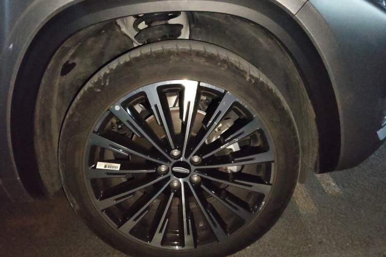 Used Geely Auto Monjaro L 2025 Dongfang Yao 2.0TD Automatic Lanxing Edition Right Front Wheel Hub