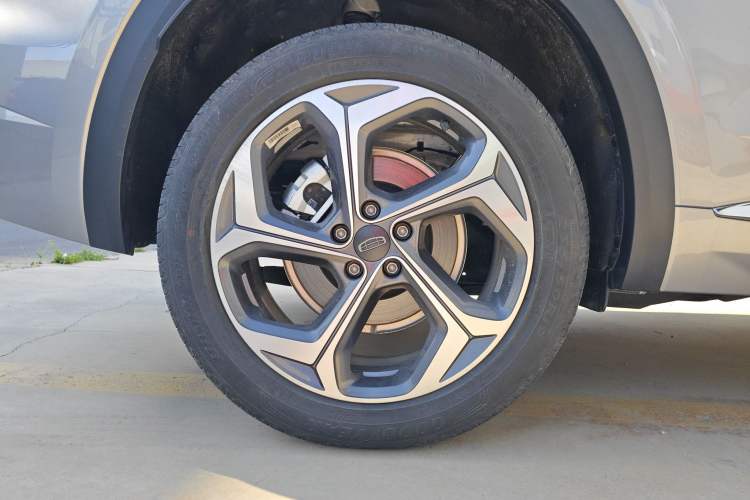 Used Geely Auto Monjaro L 2025 2.0TD Automatic Xingyun Version Right Rear Wheel Hub