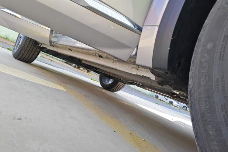 Used Geely Auto Monjaro L 2025 2.0TD Automatic Xingyun Version Right Side Sill