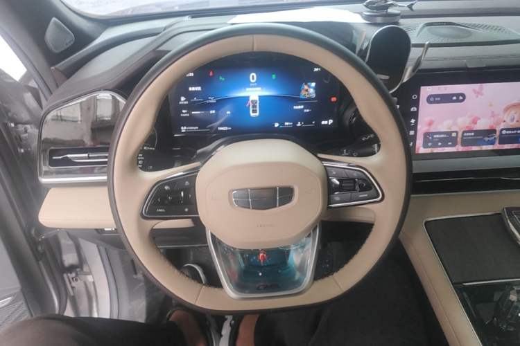 Used Geely Auto Monjaro L 2025 Dongfang Yao 2.0TD Automatic Lanxing Edition Steering Wheel