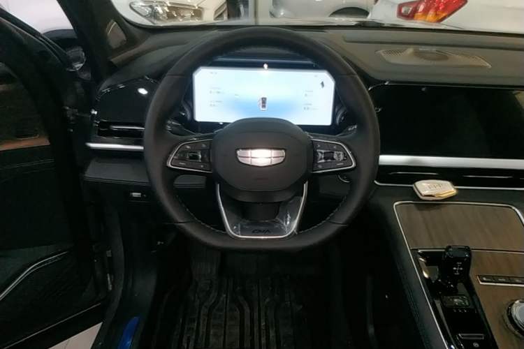 Used Geely Auto Monjaro L 2025 Dongfang Yao 2.0TD Automatic All-Wheel-Drive Wangyue Edition Steering Wheel