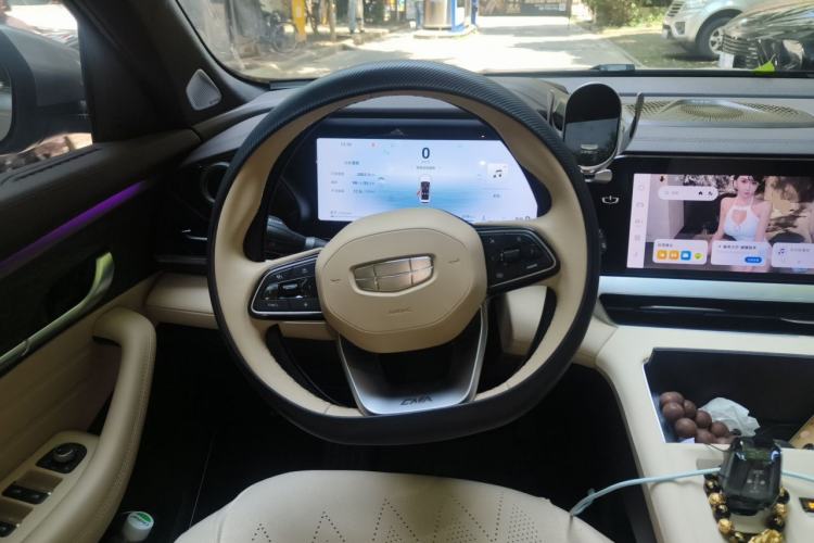 Used Geely Auto Monjaro L 2025 Dongfang Yao 2.0TD Automatic Lanxing Edition Steering Wheel