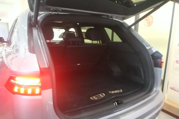 Used Geely Auto Monjaro L 2025 Dongfang Yao 2.0TD Automatic All-Wheel-Drive Wangyue Edition Trunk