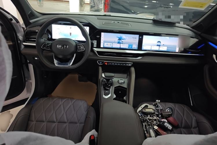 Used Geely Auto Monjaro L 2025 2.0TD Automatic Xingyun Version Center Console
