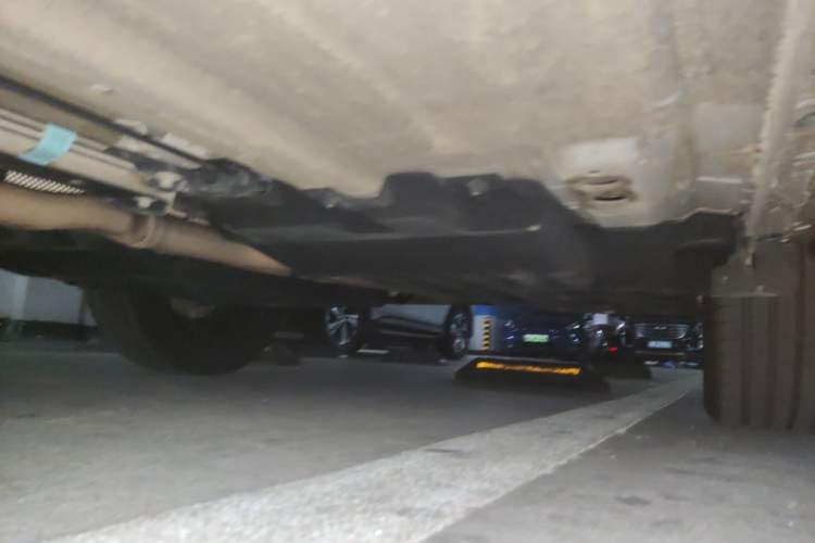 Used Geely Auto Monjaro L 2025 Dongfang Yao 2.0TD Automatic All-Wheel-Drive Wangyue Edition Chassis Rear Left