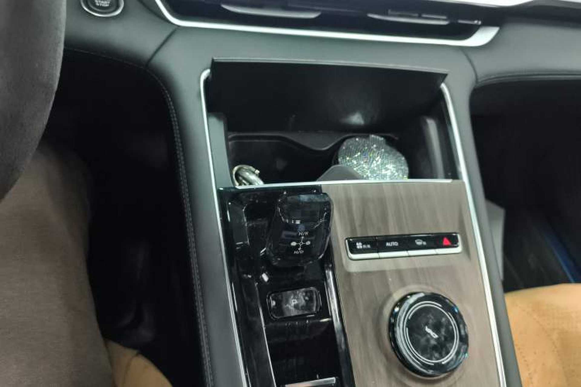 Used Geely Auto Monjaro L 2025 Dongfang Yao 2.0TD Automatic Lanxing Edition Gear Lever
