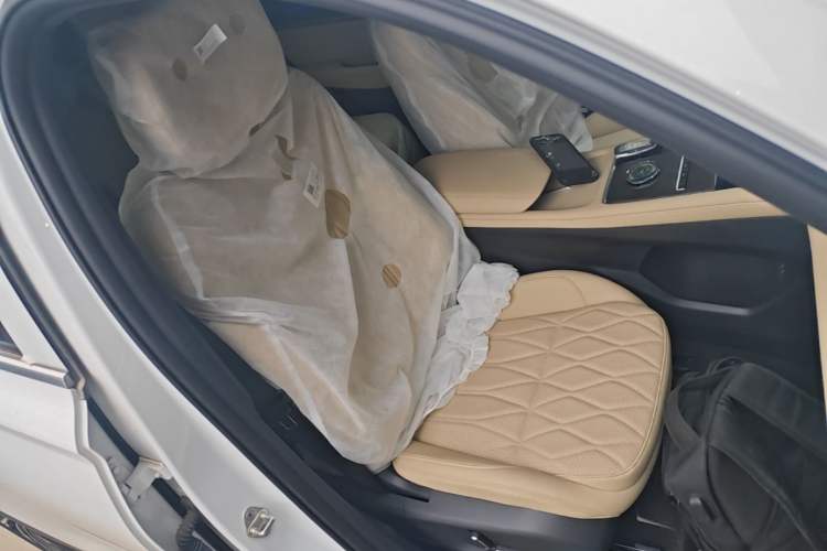 Used Geely Auto Monjaro L 2025 Dongfang Yao 2.0TD Automatic Lanxing Edition Right Front Seat