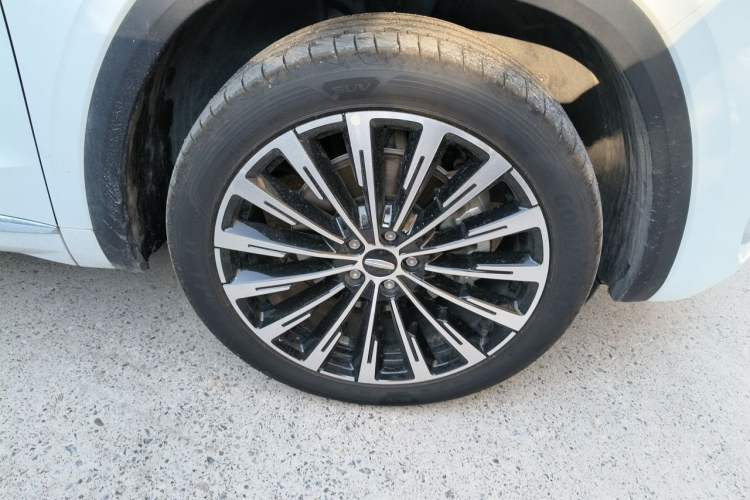 Used Geely Auto Monjaro L 2025 Dongfang Yao 2.0TD Automatic Lanxing Edition Right Front Wheel Hub