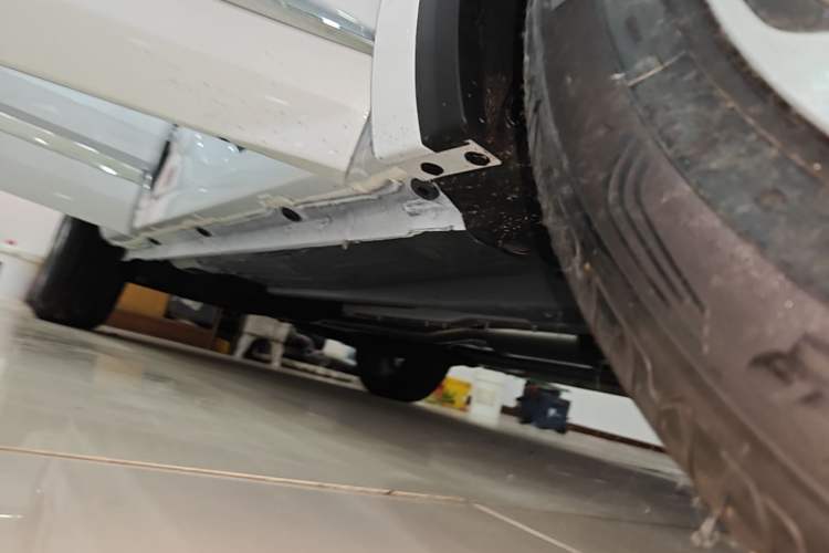 Used Geely Auto Monjaro L 2025 2.0TD Automatic Xingyun Version Right Side Sill