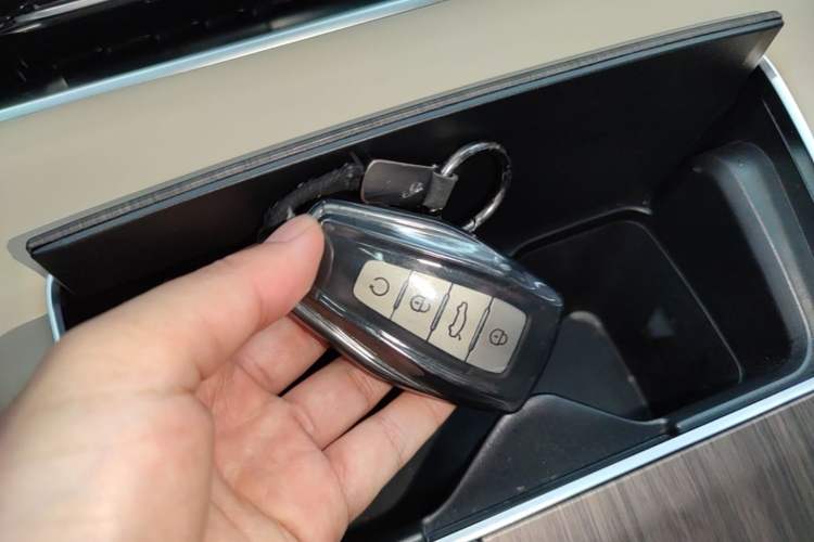 Used Geely Auto Monjaro L 2025 Dongfang Yao 2.0TD Automatic Lanxing Edition Vehicle Key