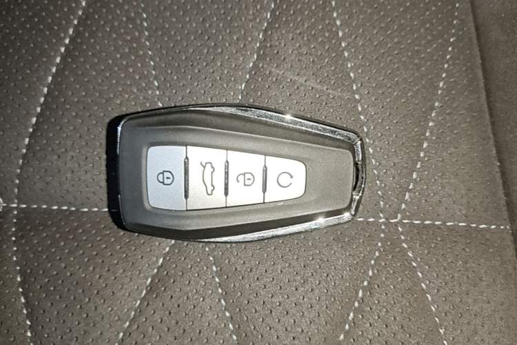 Used Geely Auto Monjaro L 2025 Dongfang Yao 2.0TD Automatic Lanxing Edition Vehicle Key