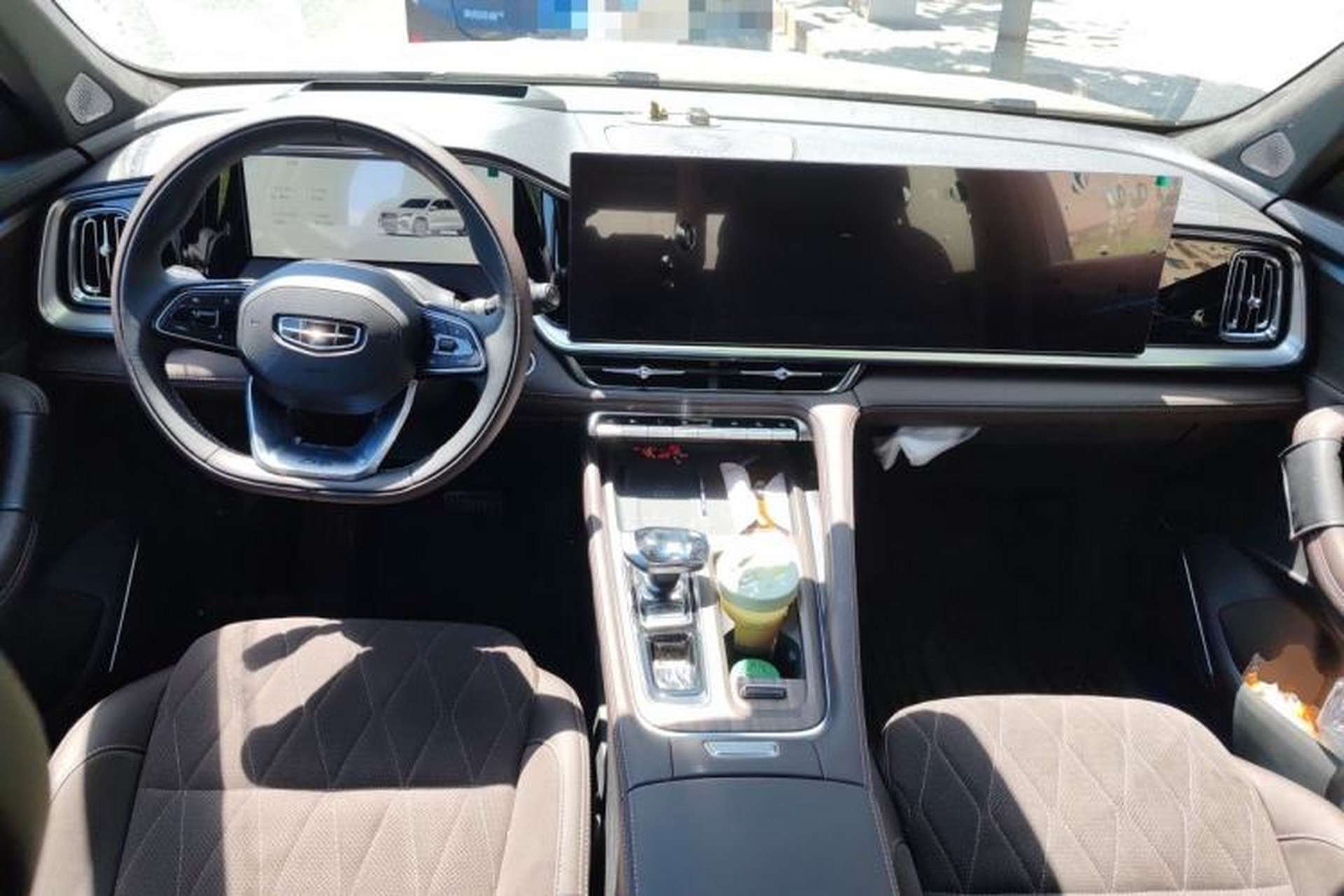 Used Geely Auto Monjaro L 2026 Model Oriental Yao 2.0TD Automatic Xiaohan Edition Center Console