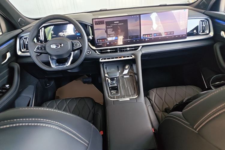 Used Geely Auto Monjaro L 2026 Model 2.0TD DCT Changfeng Yue Shan Edition Center Console