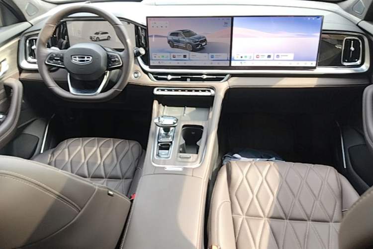 Used Geely Auto Monjaro L 2026 Model Oriental Yao 2.0TD Automatic Lanxing Edition Center Console