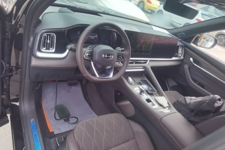 Used Geely Auto Monjaro L 2026 Model Oriental Yao 2.0TD Automatic Lanxing Edition Center Console