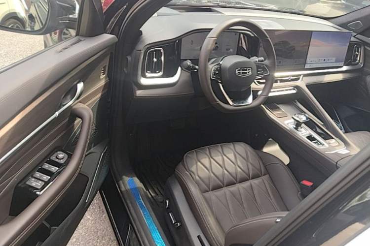 Used Geely Auto Monjaro L 2026 Model Oriental Yao 2.0TD Automatic Lanxing Edition Driver Seat