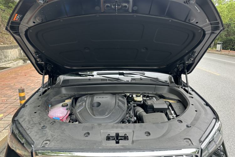 Used Geely Auto Monjaro L 2026 Model Oriental Yao 2.0TD Automatic Xiaohan Edition Engine Bay