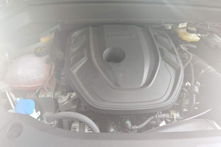 Used Geely Auto Monjaro L 2026 Model Oriental Yao 2.0TD Automatic Xiaohan Edition Engine Bay