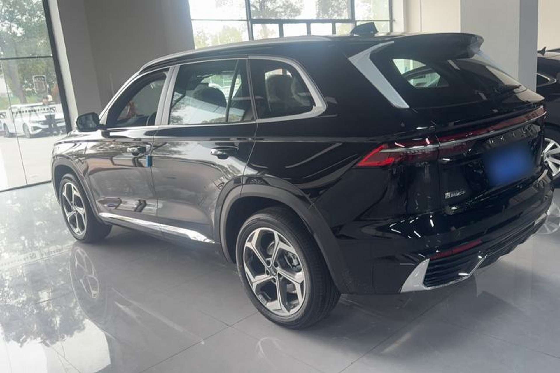 Used Geely Auto Monjaro L 2026 Model 2.0TD DCT Changfeng Yue Shan Edition Exterior 4