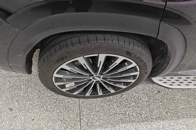 Used Geely Auto Monjaro L 2026 Model Oriental Yao 2.0TD Automatic Lanxing Edition Exterior 5