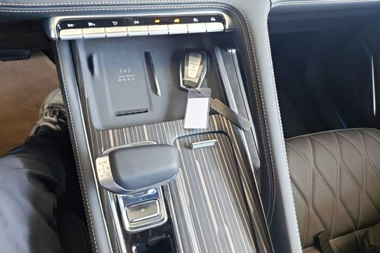Used Geely Auto Monjaro L 2026 Model 2.0TD DCT Changfeng Yue Shan Edition Gear Lever