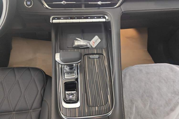Used Geely Auto Monjaro L 2026 Model 2.0TD DCT Changfeng Yue Shan Edition Gear Lever
