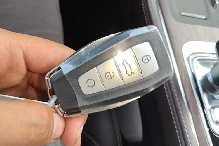 Used Geely Auto Monjaro L 2026 Model Oriental Yao 2.0TD Automatic Lanxing Edition Interior 1