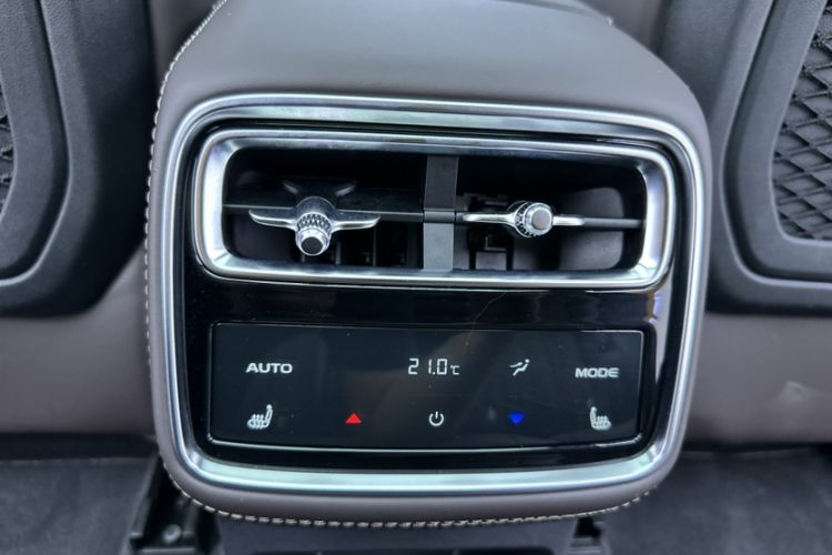 Used Geely Auto Monjaro L 2026 Model Oriental Yao 2.0TD Automatic Wangyue Edition Interior 10