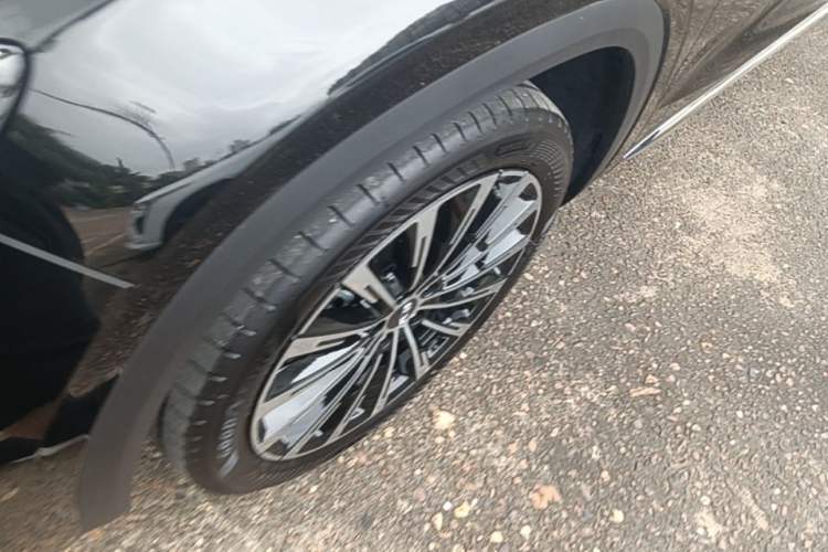 Used Geely Auto Monjaro L 2026 Model Oriental Yao 2.0TD Automatic Xiaohan Edition Left Front Wheel Hub