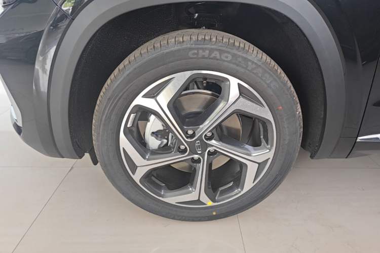 Used Geely Auto Monjaro L 2026 Model 2.0TD DCT Changfeng Yue Shan Edition Left Front Wheel Hub