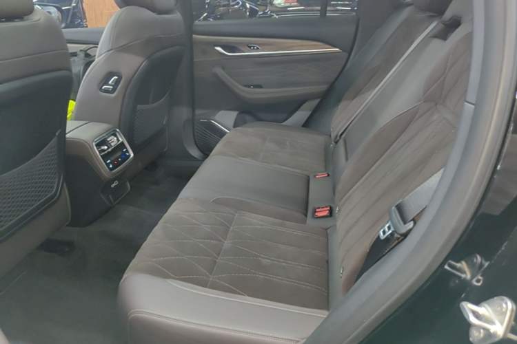Used Geely Auto Monjaro L 2026 Model Oriental Yao 2.0TD Automatic Wangyue Edition Left Rear Seat