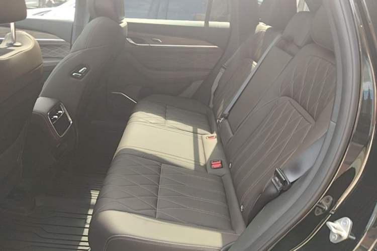 Used Geely Auto Monjaro L 2026 Model Oriental Yao 2.0TD Automatic Lanxing Edition Left Rear Seat