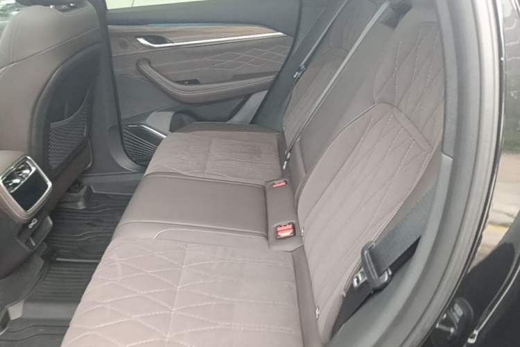 Used Geely Auto Monjaro L 2026 Model Oriental Yao 2.0TD Automatic Xiaohan Edition Left Rear Seat