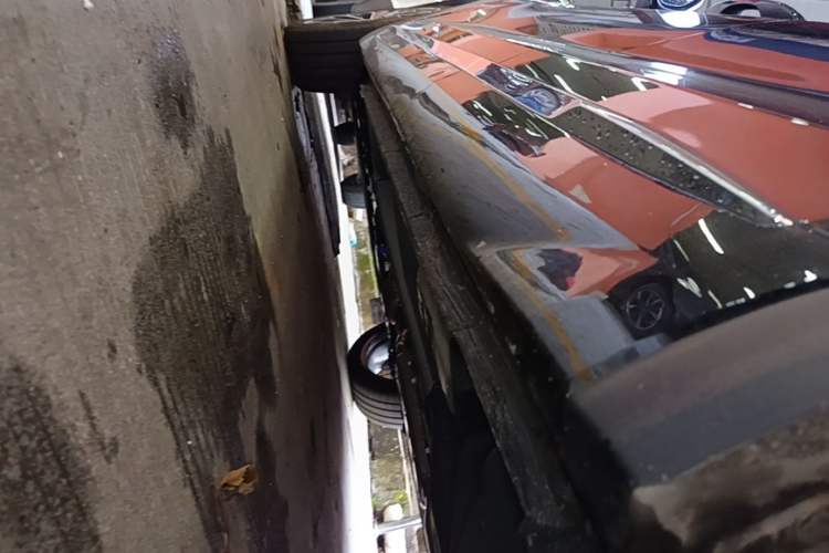 Used Geely Auto Monjaro L 2026 Model Oriental Yao 2.0TD Automatic Wangyue Edition Left Side Sill