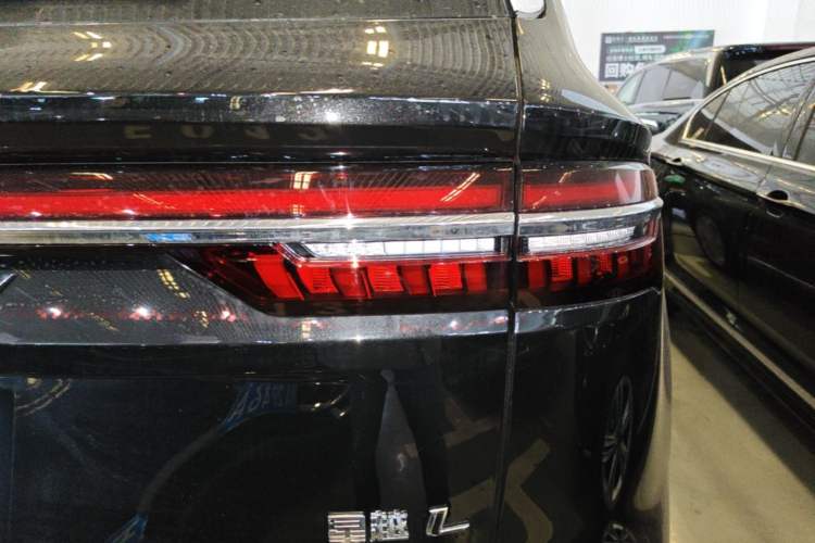 Used Geely Auto Monjaro L 2026 Model 2.0TD DCT Changfeng Yue Shan Edition Right Rear Taillight