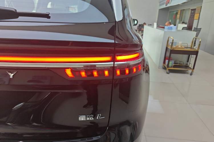 Used Geely Auto Monjaro L 2026 Model 2.0TD DCT Changfeng Yue Shan Edition Right Rear Taillight