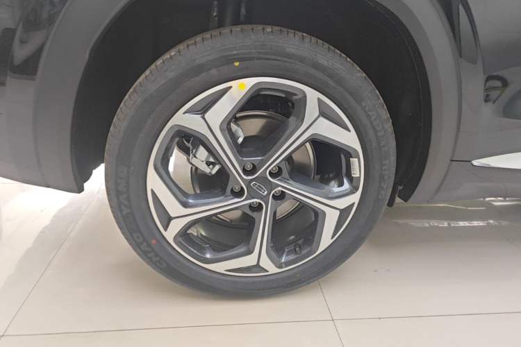 Used Geely Auto Monjaro L 2026 Model 2.0TD DCT Changfeng Yue Shan Edition Right Rear Wheel Hub