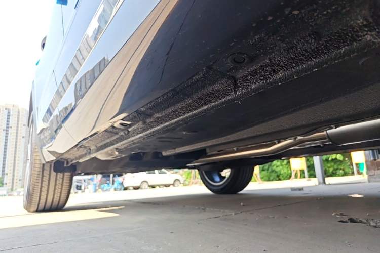 Used Geely Auto Monjaro L 2026 Model 2.0TD DCT Changfeng Yue Shan Edition Right Side Sill